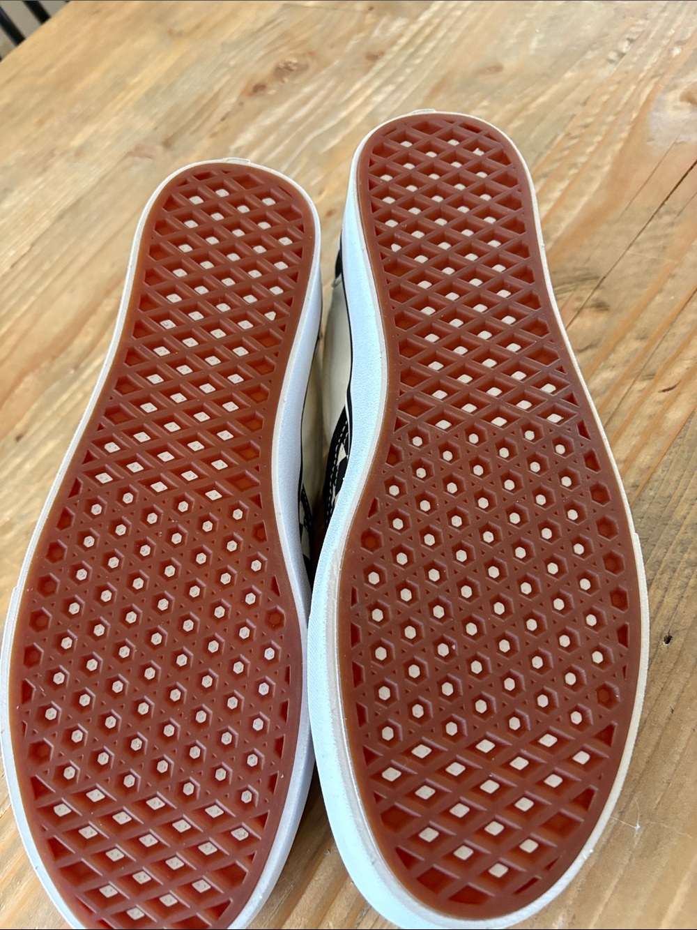 Vans slip ons. - Picture 3 of 4